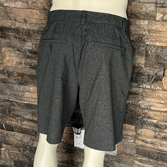 Under Armour Gray Flat Front Shorts Casual Comfort - Picture 2 of 8
